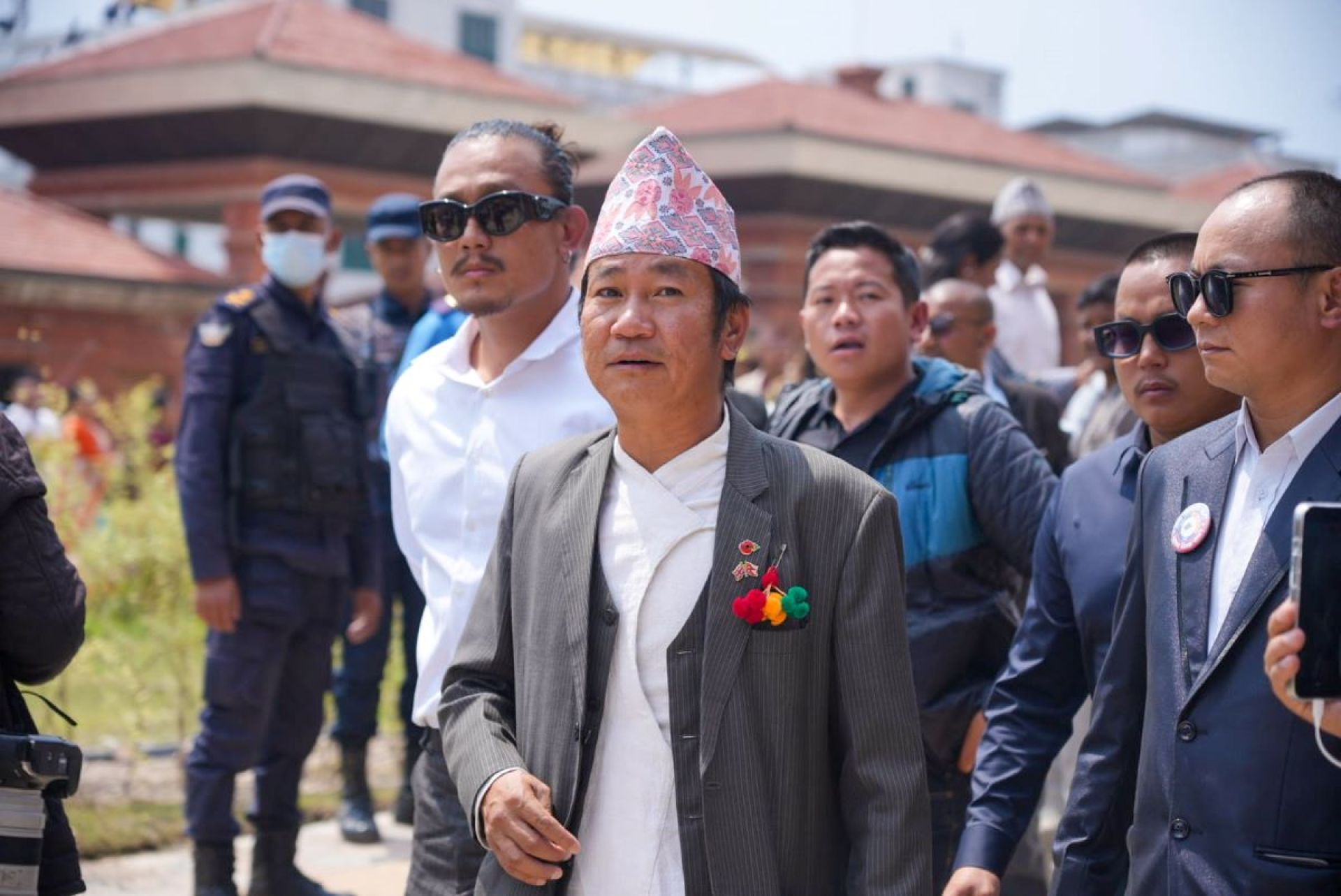 प्रतिपक्षमा रहेर प्रश्न गर्ने र सरकारलाई समर्थन गर्ने छौँ: हर्क साम्पाङ